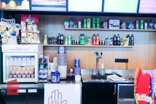 Кинотеатр СИНЕМА СТАР. Барные стойки, конобары