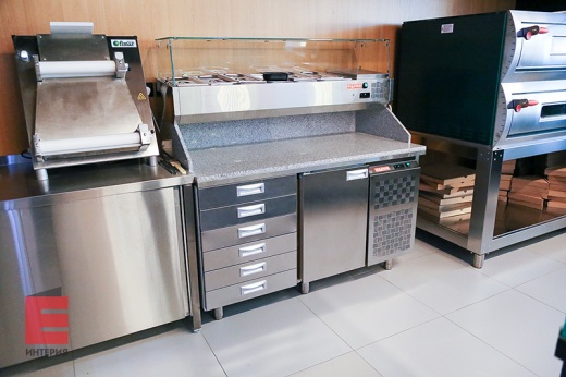 Кинотеатр СИНЕМА СТАР. Барные стойки, конобары