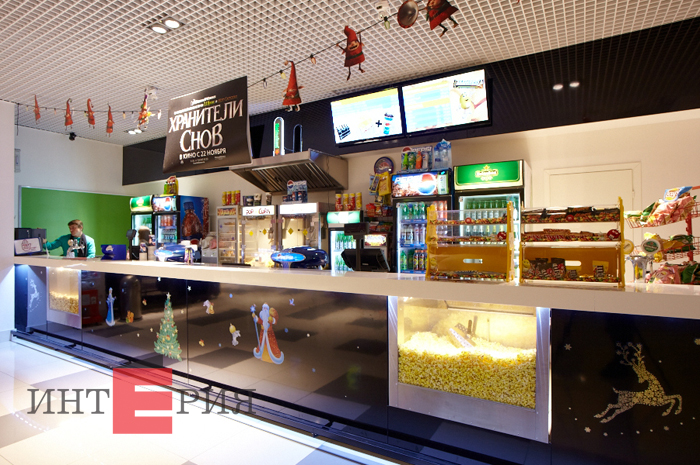 Стойка в кинотеатре Час кино