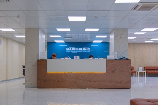 Стойка регистрации клиники Major
